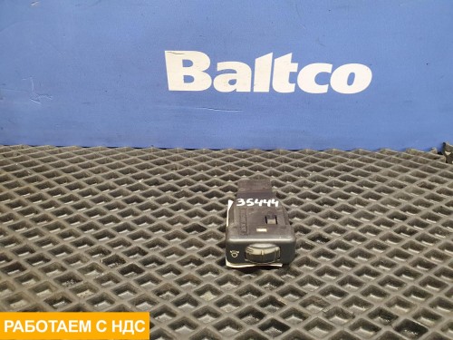 Кнопка корректора фар